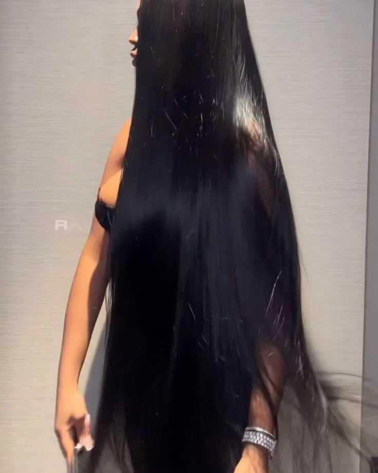 Signaturewigs customer, raw vietnamese lace wig fro sale south africa, lace wig, human hair wig, best human hair wigs in south africa, long straight lace wig, sleek wig